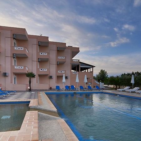 Hotel Stefani Сарті Екстер'єр фото