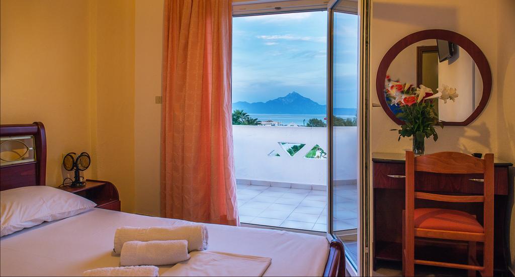 Hotel Stefani Сарті Номер фото
