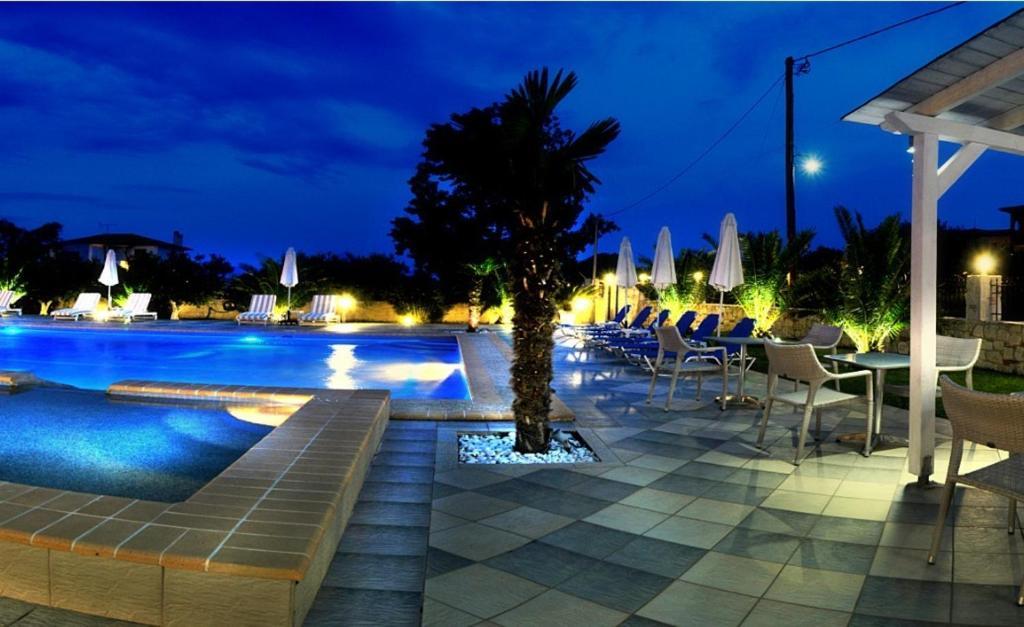 Hotel Stefani Сарті Екстер'єр фото