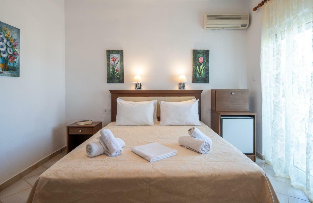 Hotel Stefani Сарті Екстер'єр фото