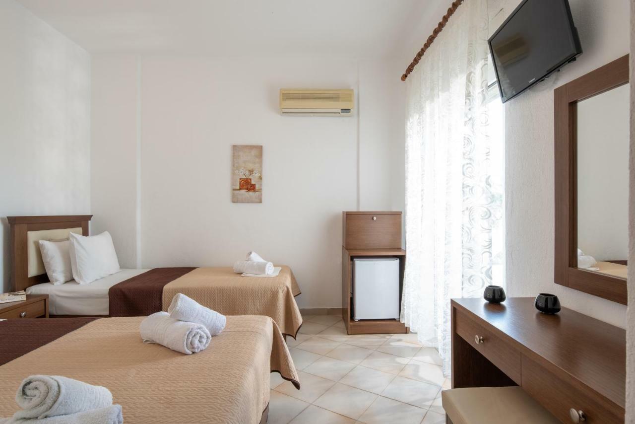 Hotel Stefani Сарті Екстер'єр фото